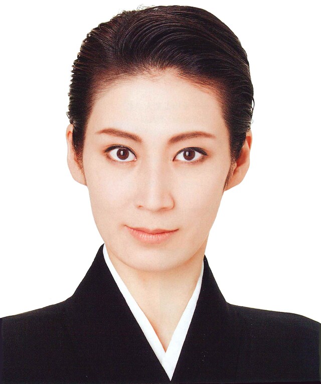 宝塚 瀬央ゆりあ 舞台写真 なまなましい