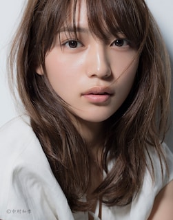 川口春奈のプロフィール・作品情報 - 音楽ナタリー