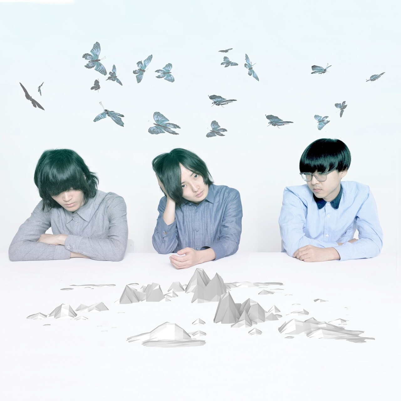 white white sisters - 音楽ナタリー