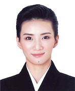 極美慎
