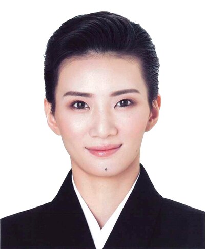 極美慎