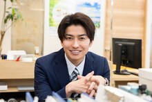 島村直⼈を演じる武田航平。