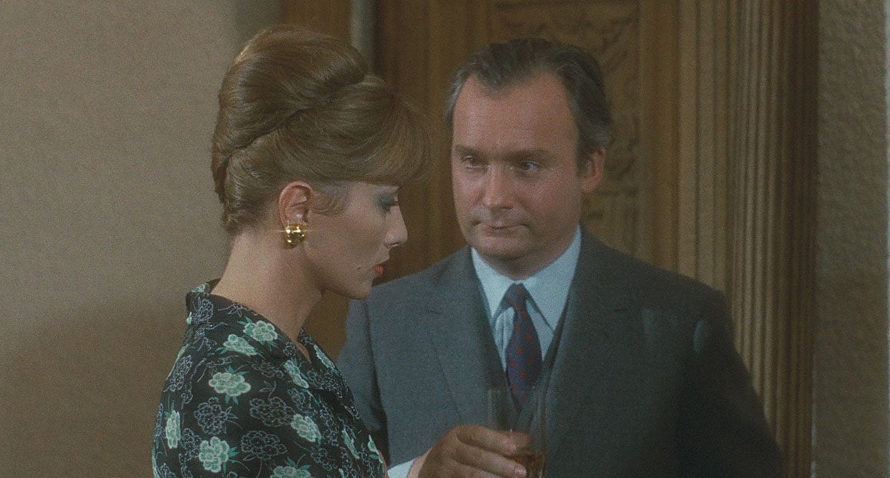 不貞の女 | スタッフ・キャスト・配信・作品・上映情報 - 映画ナタリー