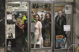 クローズド・バル 街角の狙撃手と8人の標的