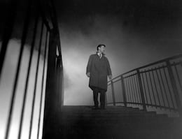 引き裂かれた空