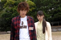 映画は12月20日よりシネマート新宿、シネマート六本木他にてロードショー。（©2008 山田典枝/「魔法遣いに大切なこと」製作委員会）