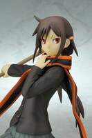 「槍桜ヒメ」フィギュア、上半身アップ。（©ヤスダスズヒト/講談社）