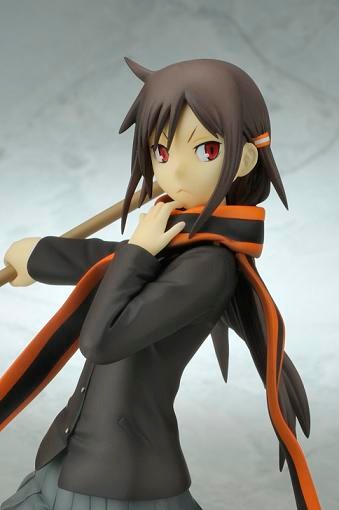 「槍桜ヒメ」フィギュア、上半身アップ。（©ヤスダスズヒト/講談社）