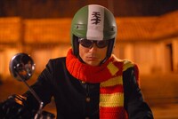 映画「デメキング」にはなだぎ武（写真）のほか本上まなみ、ガッツ石松、松尾貴史といった個性的な役者たちが登場する。