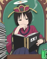 閻魔大王!?に扮した伸恵。もちろんたばこは手放せません。