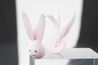 同じく付属品、うさぎ型のヘッドフォン。