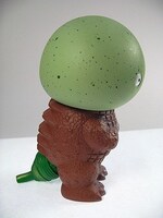 横顔はこんな感じ。