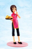 伊藤伸恵は中華街のチャイナ服。