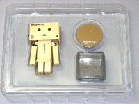 これは旧バージョンのヨコ型パッケージ。