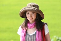 映画オリジナルキャラクターとなる「三平愛子」役を演じる香椎由宇。慈愛に満ちた視線は弟、三平へのものか。(c)2009「釣りキチ三平」製作委員会