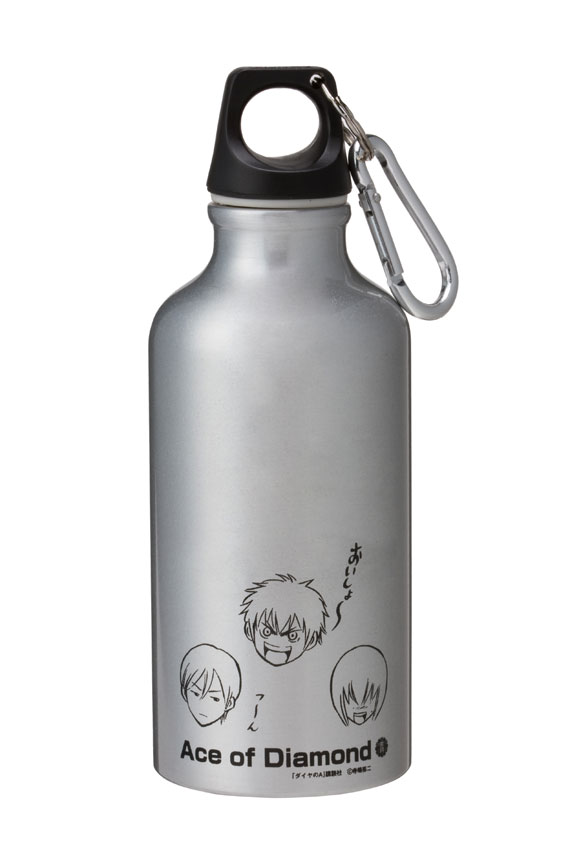 こちらがプレゼント賞品のオリジナルドリンクボトル。厳しい練習のあとに飲む水のごとく、ゴクゴク飲んでもらいたい。