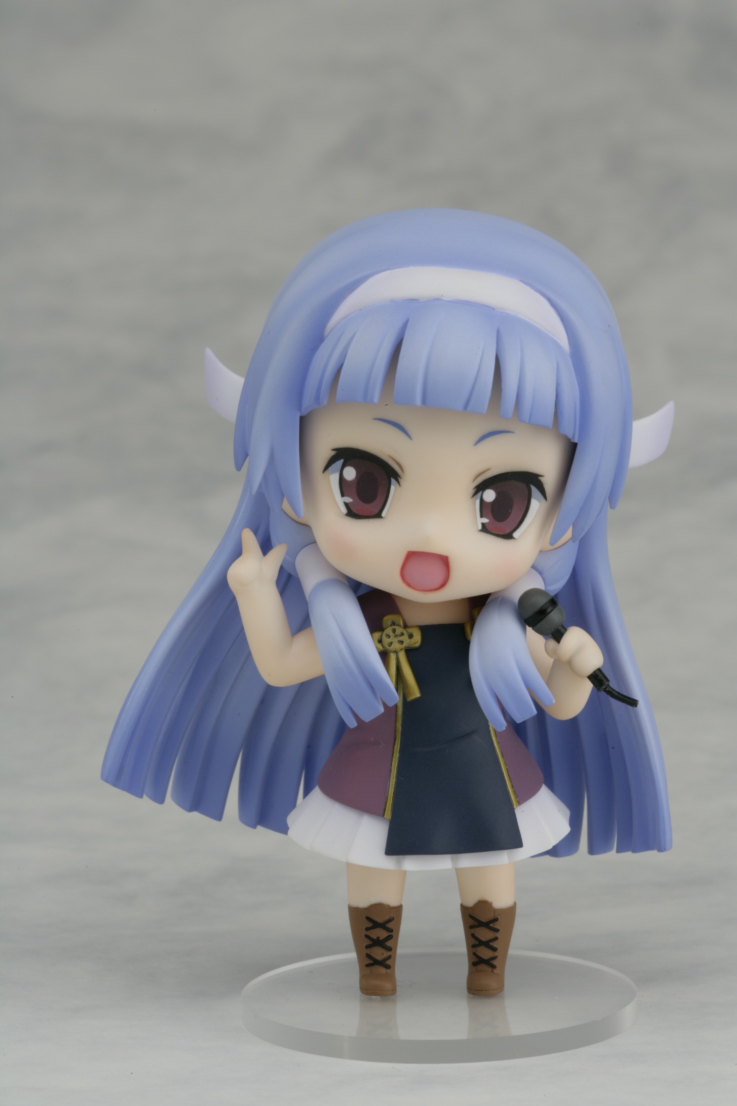 歌うナギ様。