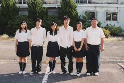 柄本時生、遠藤雄弥、草野イニといった実力派俳優たちが17歳の青春を演じる。