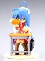 必死に舌を伸ばすこなた。