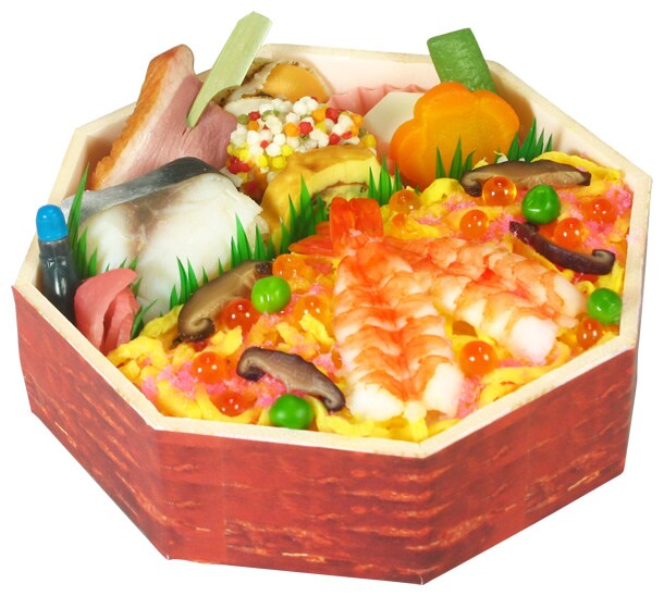 ちりばめられたイクラ、グリンピース、錦糸玉子が色彩も鮮やか。その上にたっぷりとしたエビがライドオン！これはまさに味の宝石箱や～。