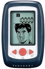 「遊歩計　課長島耕作～歩いてサクセス！社長への道～」本体。ゲームもリアルも、出世を目指してドンドン歩こう！(C)弘兼憲史/講談社(C)BANDAI(C)2009 SSD COMPANY LIMITED