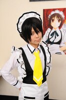 男装喫茶「80＋1」のギャルソンの千尋コス姿。(C)2009 Ototachibana