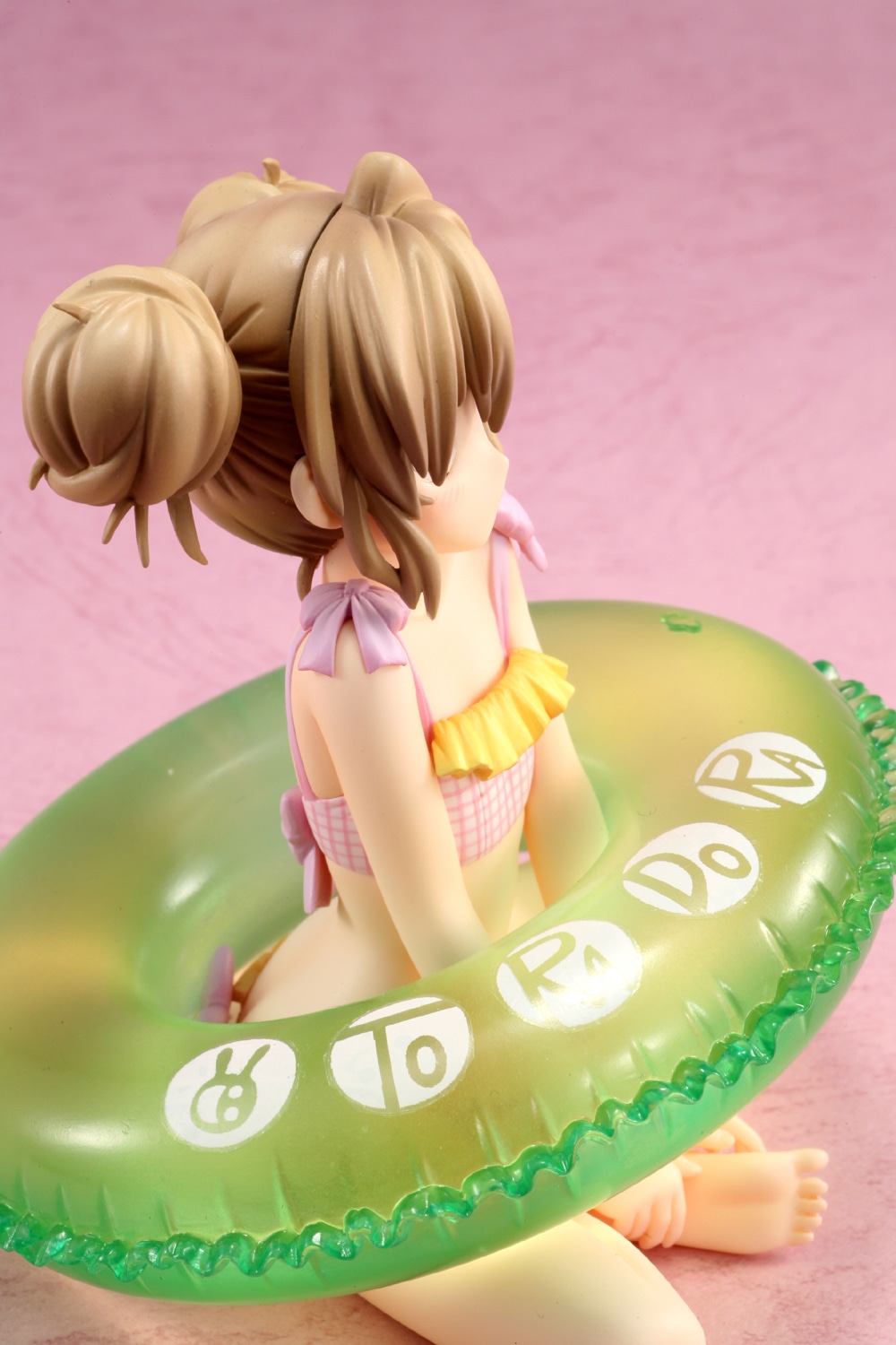 浮き輪もイラスト通り半透明に仕上がっている。しっかりと「To　Ra　Do　Ra」の文字が。