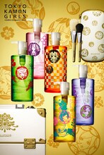 安野モヨコとシュウ ウエムラのコラボレーション企画「Tokyo Kamon Girls」。(c)Relaxnews/ L'Oréal / Shu Uemura