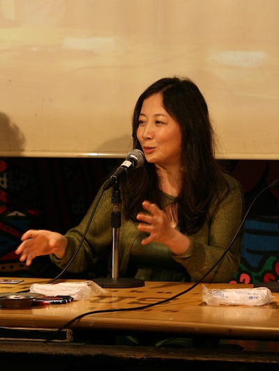 西原理恵子。写真は新宿ロフトプラスワンにて2009年7月8日に開催された「西原理恵子の人生画力対決」のもの。