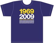週チャン40周年記念TシャツB。40年という歴史の長さを感じさせる一品だ。