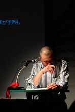 「漫画家だらけの大喜利大会」チーム、見ル野栄司（写真は阿佐ヶ谷ロフトAにて7月25日に開催された第2回「ギャグ漫画家大喜利バトル」出場時）。