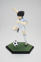 (c)高橋洋一/集英社