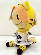 虎々ちゃん、斜めより。