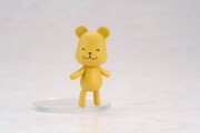 「ねんどろいど　南千秋」付属のクマのぬいぐるみ「ふじおか」。(c)桜場コハル・講談社／みなみけ 製作委員会 (c)Copyright King Record.Co.,Ltd. All Rights Reserved.