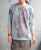 餃子店「ハングリーバグ」のホッケーシャツバージョン。