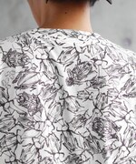 「ジョンソン」Tシャツ白。