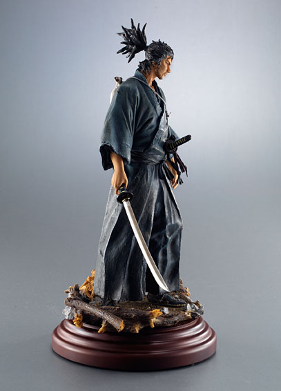 武蔵フィギュア。(c) 2009 I.T. Planning, Inc. Licensed by MulanPromotion