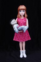 おろちのワンピースはサイケなピンク。(C)楳図かずお／小学館