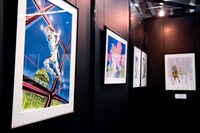 2009年10月に行われた「ウルジャンまつり in　アキバ2009」原画展会場。荒木飛呂彦の特設コーナーにて、ルーヴル美術館で展示されていた原画のうち複製4枚が展示された。