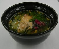 「深夜食堂」とファミマのタイアップ商品「梅・鮭・たらこのお茶漬け」。(C) 2009 安倍夜郎・小学館／「深夜食堂」製作委員会 (C) 安倍夜郎／小学館 ビッグコミックオリジナル連載中