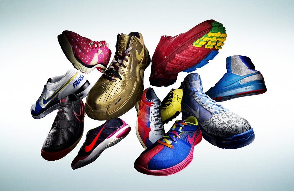 「NIKE フラッグシップストア原宿」オープン記念スペシャルモデルの数々。それぞれスポーツへの想いからインスピレーションを得て製作されている。