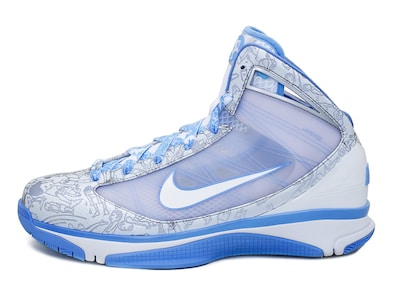 井上雄彦モデルのシューズ。