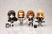 これまで発売された「けいおん！」ねんどろいど。左から秋山澪、田井中律、平沢唯、琴吹紬。(c)かきふらい・芳文社／桜高軽音部