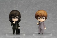 「ねんどろいどぷち デスノート Case File #02」キラを崇拝する「魅上」と「月」。(C) 大場つぐみ・小畑健／集英社・VAP・マッドハウス・NTV・D.N.ドリームパートナーズ