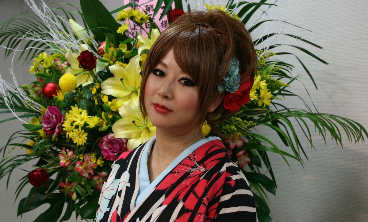 満員のファンを前に、芸能人顔負けのトークの才能を披露した東村アキコ。「最初は8回連載の予定だった『ひまわりっ』ですが、長い間応援してくださってありがとうございました」と感謝の言葉を伝えていた。次回作の新連載は同じくモーニングで3月からスタートする。