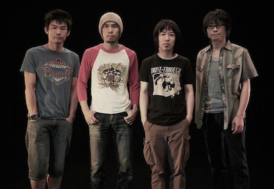 本日1月27日には、フラカン初のオールタイムベストアルバム「フラカン入門」がリリースされた。