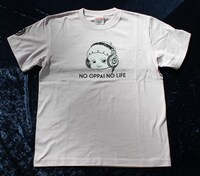 「ごっちゃんTシャツ」Sサイズはピンク。