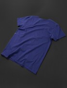 BAOHブルーモデルのバック。(C)Hirohiko Araki / SHUEISHA