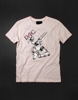 D4Cライトピンクモデル。(C)LUCKY LAND COMMUNICATIONS / SHUEISHA