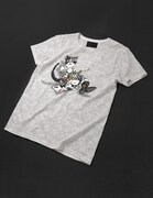 DOLCEライトグレーモデル。(C)LUCKY LAND COMMUNICATIONS / SHUEISHA